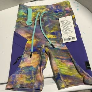 Lululemon Cargo Super-High-Rise Hiking Short 8"